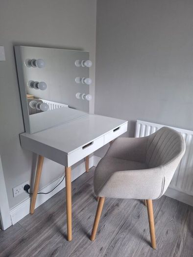 Vanity Table & Hollywood Mirror (+ Chair)