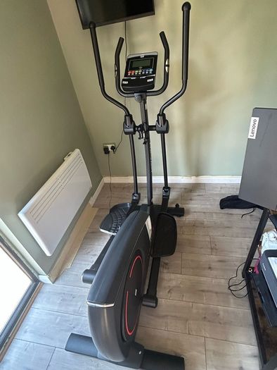 Cross Trainer