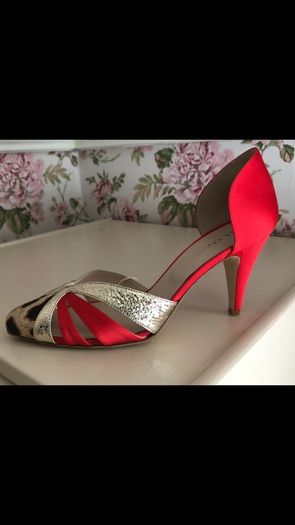 Brand New - Gia  - Size 40- Designer
