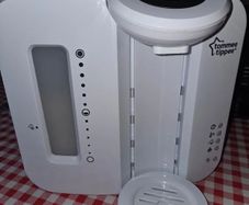 Baby bottle prep machine