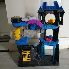 Fisher-Price Imaginext DC Super Friends Playset Batcave