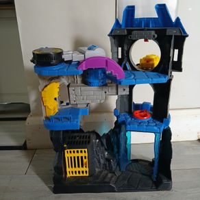 Fisher-Price Imaginext DC Super Friends Playset Batcave