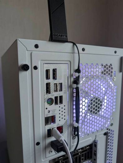 High Quality Gaming PC | AM5 | DDR5 32GB | Corsair AIO LCD | TR 9" Custom Display | NZXT | Asus RTX