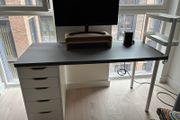 IKEA desk with drawers 140x60cm
