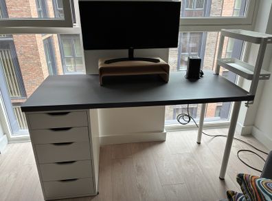 IKEA desk with drawers 140x60cm