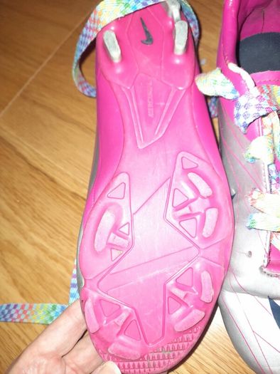 Football boots, size 4