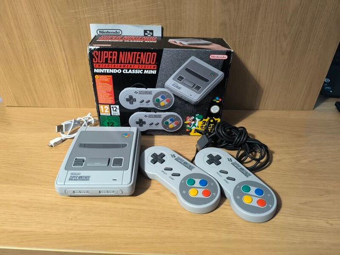 Nintendo SNES mini classic with 200 games