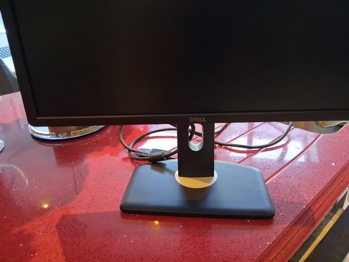 Large wide 25" Dell monitor