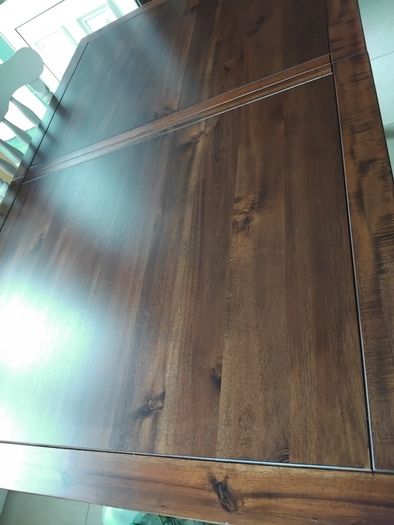 Sturdy extendable table