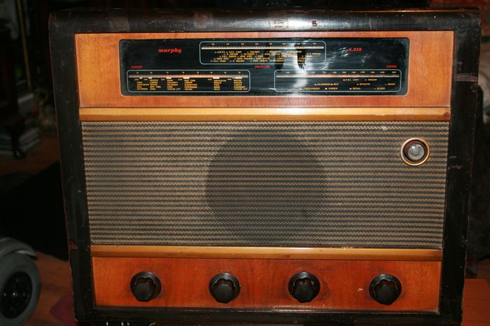 Vintage Murphy Radio  A.218 Works