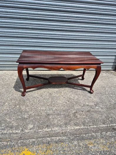 Mahogany Coffee Table - Queen Anne Style
