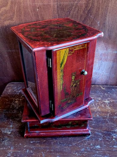 Vintage chinoiserie tabletop chest