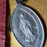three vintage collectable religious items (n), tub 3 Image 5