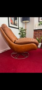 Vintage 1970s Tan Leather Swivel Lounge Chair