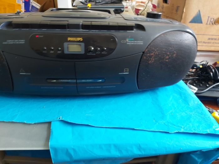 Philips AZ8349 Boombox Stereo Radio Twin Tape Decks CD Player Ghetto Blaster, in very good condition