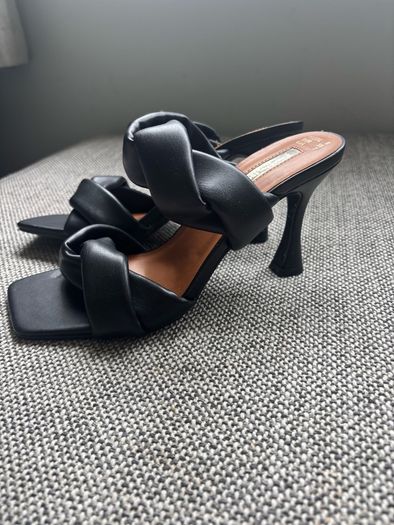 2 pairs black heels size 5