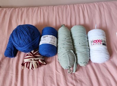 Ribbon yarn