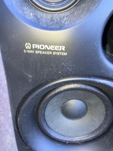 Pioneer 3 way bookshelf speakers