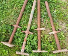 Scaffold legs