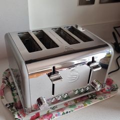 Swan ST19020GRN Retro 4 Slice Toaster