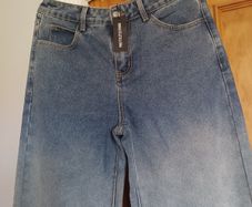 Pretty Little Thing Wide leg jeans