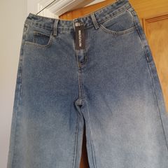 Pretty Little Thing Wide leg jeans