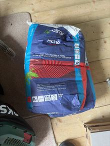 2x 20kg bags of white tile adhesive