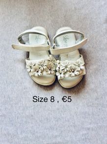 Girls sandals