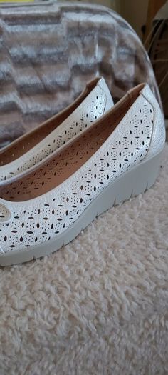 Ladies shoes