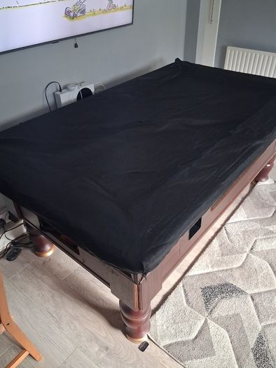 Pool table