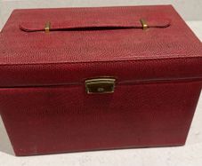 Large Burgundy Vintage Style Jewellery Box with Mirror and Drawers