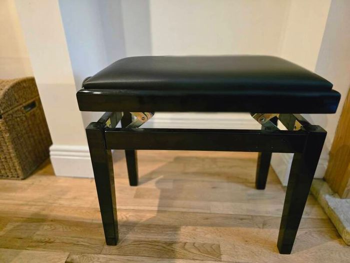 Adjustable Piano Bench - Black - Excellent Condition