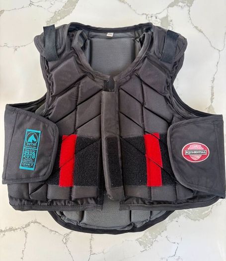 Horse riding gear (approx 9/10yrs)
