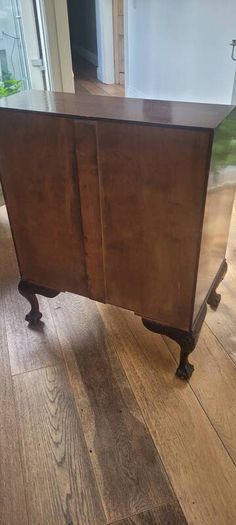 beautiful bureau