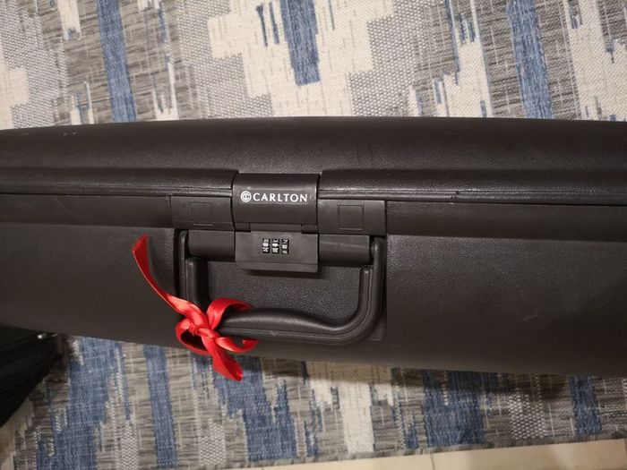 Carlton Hard Shell Suitcase Very Strong & Durable