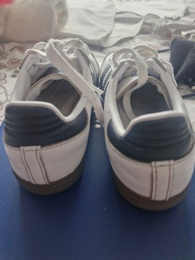 Sambas, white & black