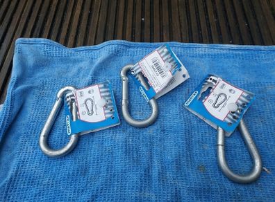 carabiner x 3   175 kg  clips