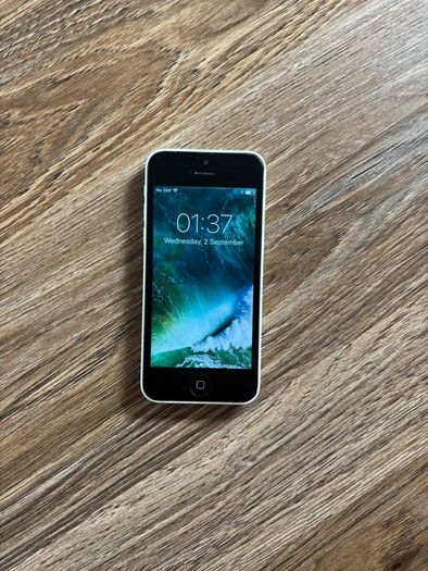 Unlocked White iPhone 5c 16GB