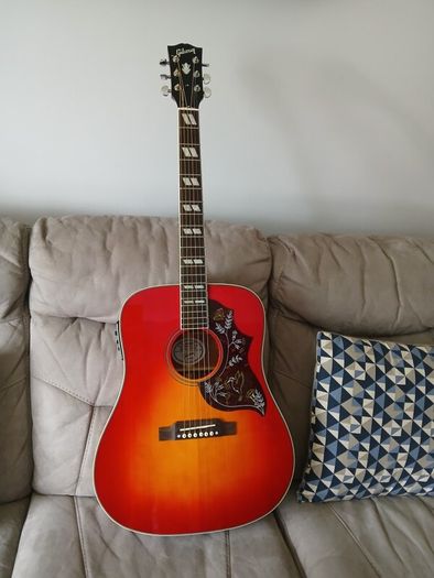Gbson Hummingbird Replica