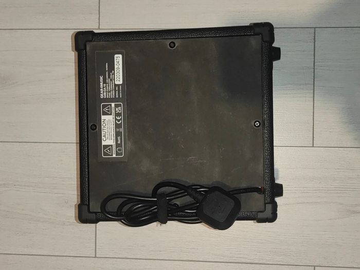Electric guitar with amp and gigbag
