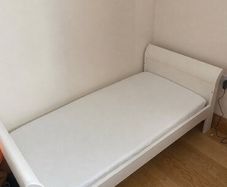 Cot bed