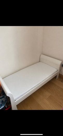 Cot bed
