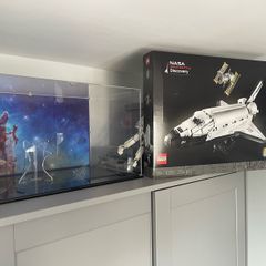 Lego NASA Discovery Shuttle 10283 & Wicked Brick Display Case