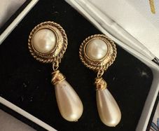 vintage clip on earrings