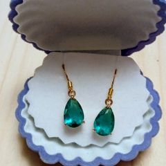 Brand new green teardrop earrings in a shell gift box