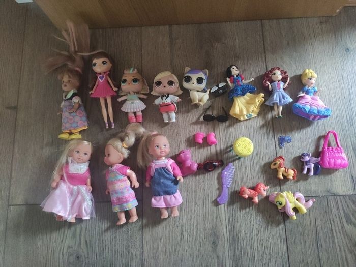 Assorted Girls Mini Toy Bundle