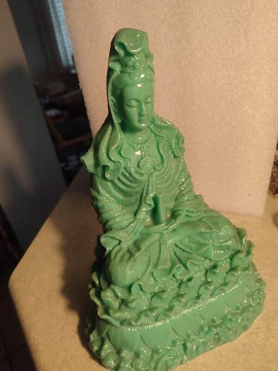 Hindu gods, Chinese gods stamped on base and back Name of Buddha: Guan Yin Buddha statue, jade colour, lap width 18 CM. 25 CM. Tall