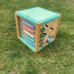 Toddler toy box