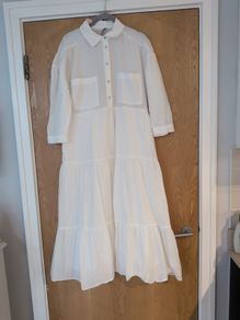 Zara White Dress. S. M- 12.  New- No Tag.