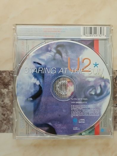 U2  CD  - Staring At The Sun